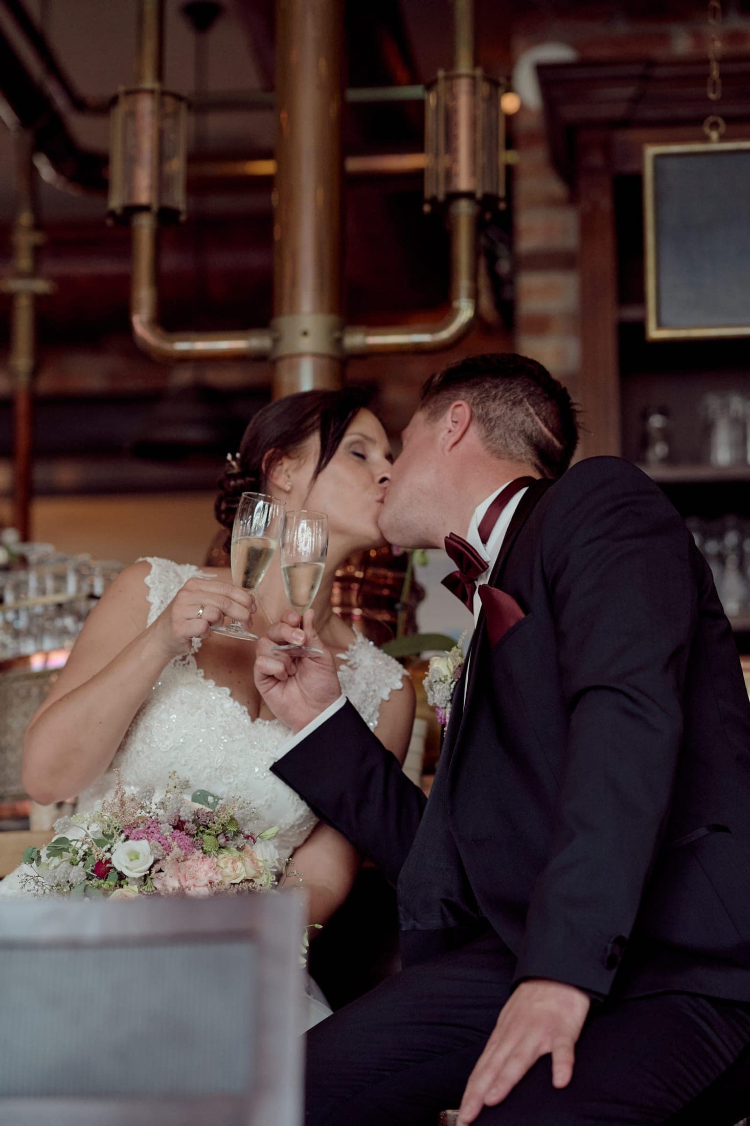 Glückliches Brautpaar, fotografiert von Hochzeitsfotografin Oxana Kreutzer in München
