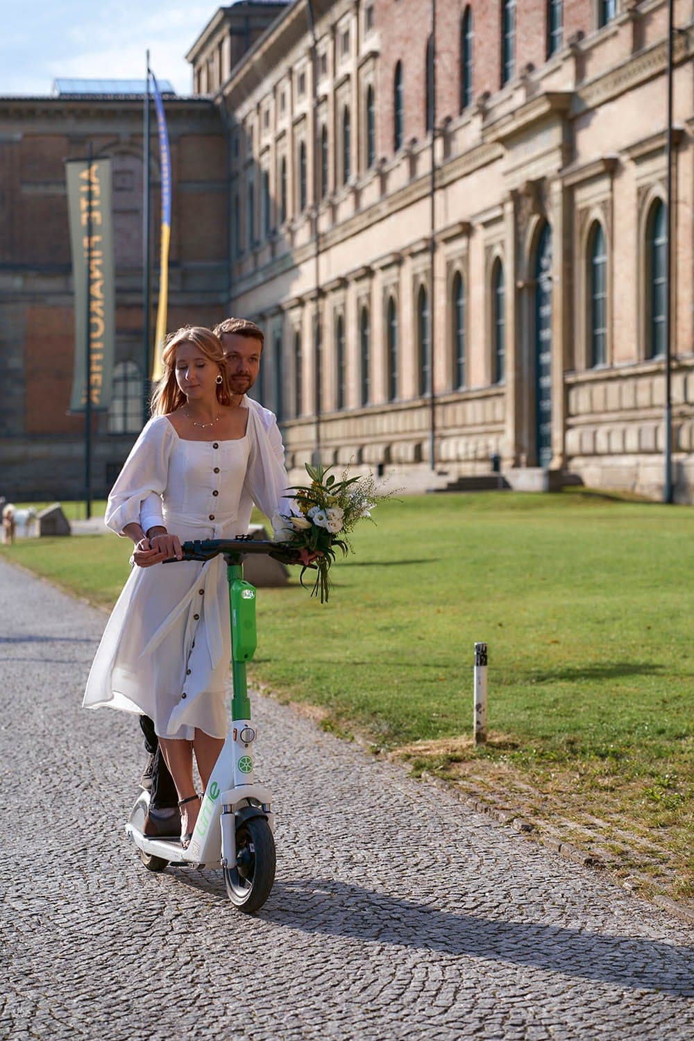 Brautpaar im Abendlicht – Hochzeitsfotografie München von Oxana Kreutzer